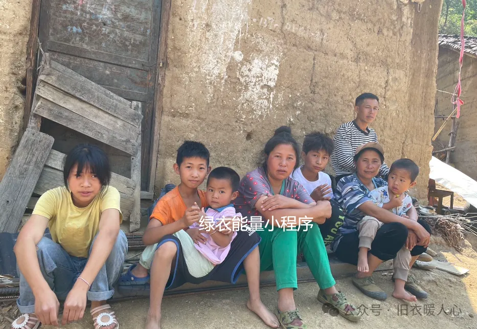 四川省凉山彝族自治州西昌市礼州镇小学门口