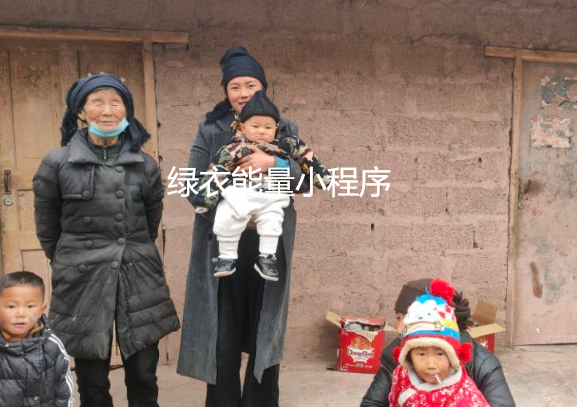 四川省凉山彝族自治州美姑县侯古莫新建小学旁